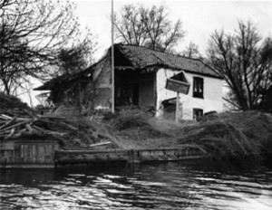 Horning Ferry Inn bomb damage 1941