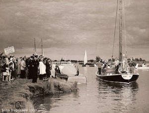wherrydragon_stbenets58 Wherry Dragon at St. Benet's Abbey in 1958