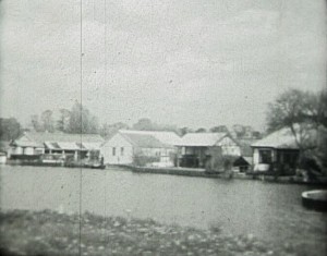 1932cine_wroxhambungalows Riverside bungalows at Wroxham 1932