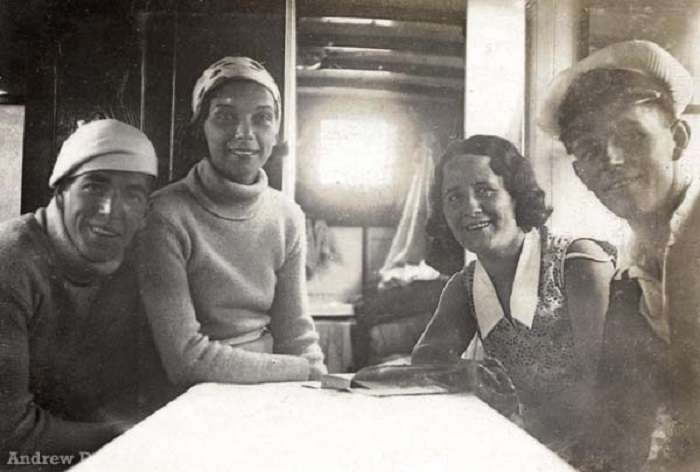 Motor cruiser Hickling saloon