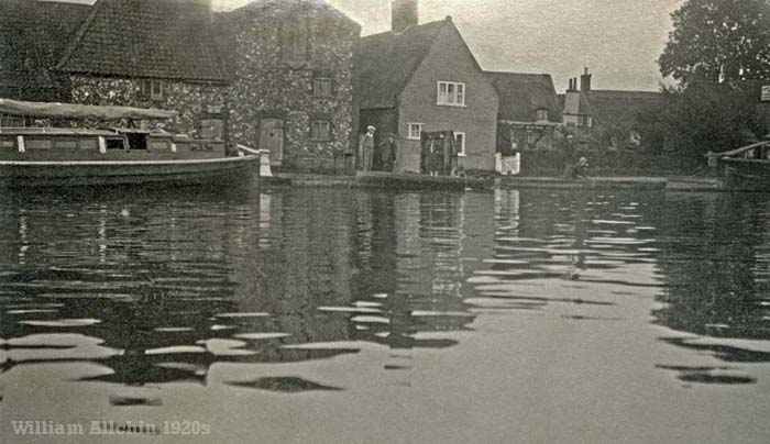 Trading wherry at Horning 1920s