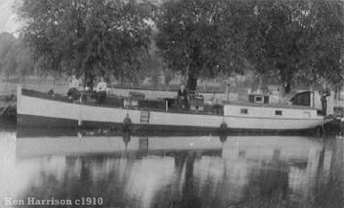 Houseboat 1910
