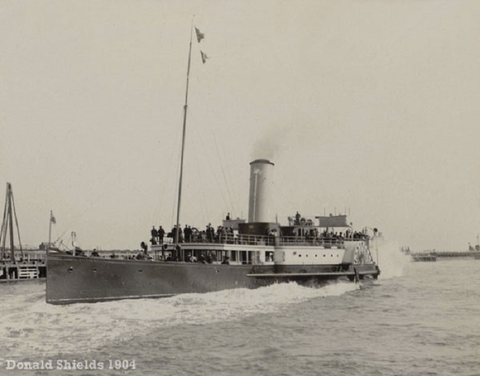 Walton Belle steamer Gorleston 1904