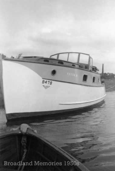Vesta 9 at Somerleyton in the 1950s