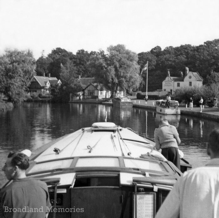 Approaching the Anchor Hotel at Coltishall 1955