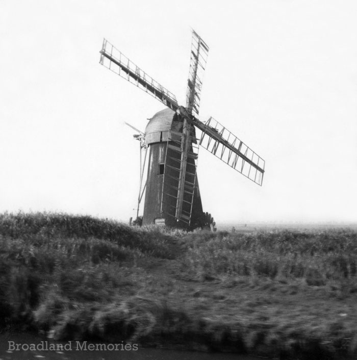 Six Mile House drainage mill 1955