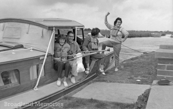 Stokesby Ferry Inn 1960s