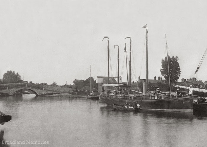 Steamship Phoenix at Wroxham Bridge 1880s