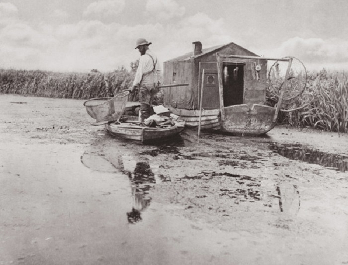 An Eel Catcher’s Home
